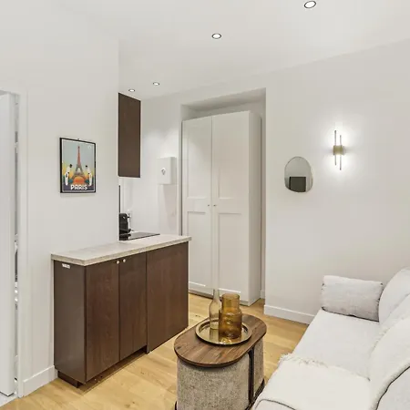 Lavie Maison Hot Tub And Ac Near Arc De Triomphe Paris Exterior photo